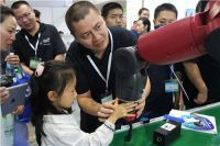 硅步国际携Baxter绽放中国国际机器人展
