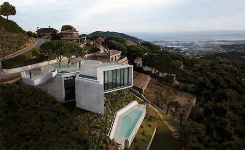  X House，Cabrils，Barcelona. 
