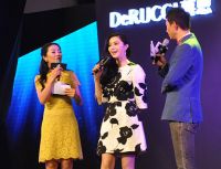 李晨范冰冰重庆同台露面 粉丝集体“逼婚”