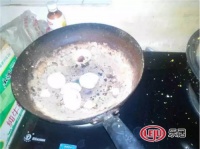 选错燃气灶当心鸡蛋变成“鸡米花”
