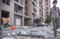 我们身边的建筑玻璃安全吗？