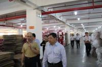 南璇集团总裁王庭聪到睡冬宝家纺参观指导