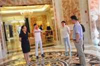 玄学大师赵丹青莅临卡布里玉石瓷砖参观