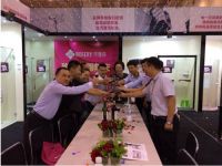 玫瑰岛淋浴房成青岛家博会亮点 人气订单双丰收