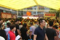 9.13 “幸福中国惠•FUN心欢乐购”2015 东鹏巨星签售会因你“欣”动