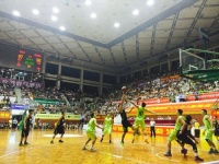 “瓷海国际”杯篮球总决赛打响 康拓狼队夺冠