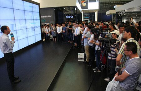 2015年6月，恒洁第四代智能坐便器亮相上海国际厨卫展。