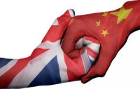 不惜得罪奥巴马，英国全面倒向中国真相