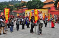 火拼网购 大自然、美的、雅兰联合开启11.7万人疯抢会