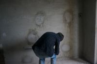 公益验房走进天麓尚层：保温层空鼓多建议装修铲除