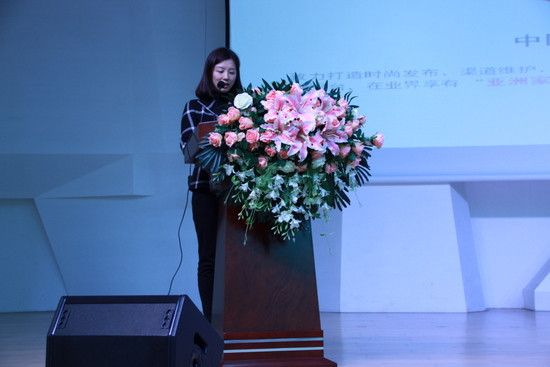 中国对外贸易广州展览总公司代表邓晶晶女士介绍明年展会亮点