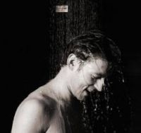 安全防护，美的燃热派大师兄给您健康好浴