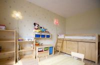 浅色木衣柜儿童房实例赏析