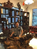 红片天 生胚红木家具定制时代弄潮儿