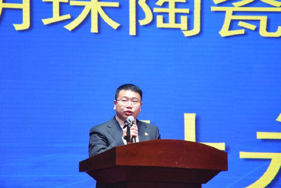 新明珠陶瓷集团常务副总裁叶永楷致辞