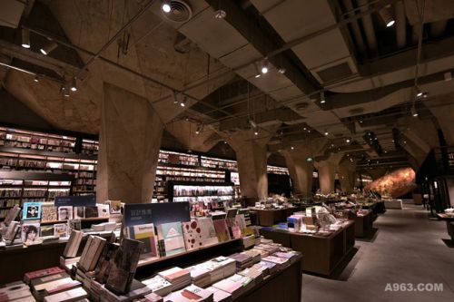 2015年度艾特奖最佳商业空间设计奖   朱志康《成都方所書店》