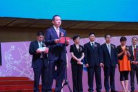 照明行业龙头企业欧普照明今日登陆上交所