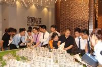宫园巧筑花开动全城，千人争相一睹芳容