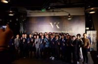任达华代言VK正装，11月18日同登“百男大秀”T台！