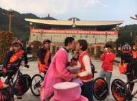 拳王邹市明定情地 方太双11城市火炬接力赛遵义站再次浪漫接力