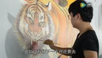 现实版熊出没：萌宠动物纷纷爬上了墙！