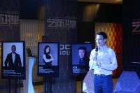 昨日，美国设计明星Campion Platt把艺展带入了“好莱坞时间”