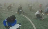 做孩子的保护伞 治理雾霾 我们责无旁贷