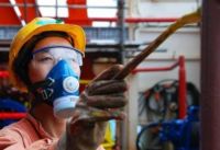 大自然木门：致敬油漆工，感谢他们用生命描绘色彩…