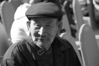 父母年龄大了，忙碌的你会送他们去养老院吗？