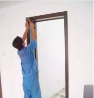 老师傅安装门套为什么只打胶不用钉？原来是这样做的，太聪明了