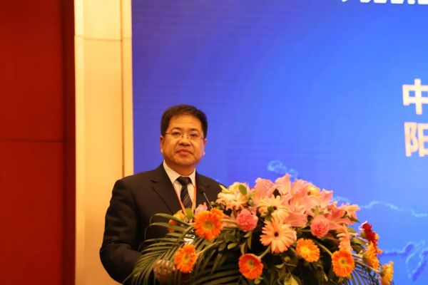 阳城县人民政府县长史小林致辞并宣布第二届山西阳城陶博会将于6月1日-4日举行。