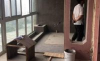 老婆不顾全家人反对，非要把阳台加宽30cm，完工才知贼有用