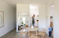 63㎡一居改两居住下1家4口 隐形床设计走红朋友圈