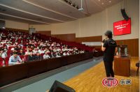 丰美公益讲堂 | 姜振东&张黎利工艺美术学院校园分享