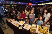 在天津，一个叫老虎的家伙搞了一个《大河唱》的观影包场