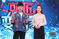 甜蜜小情侣大撒“狗粮” 邓莎朱桢参谋爆改婚房