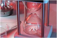 月薪3K如何实现25K的品质生活——摆一台反引力时光沙漏