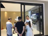 欣畅门窗展厅人流如织，重磅新品凸显“钻石品质”