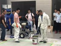 德爱威学院携手固瑞克进行地坪漆机械化喷涂授课