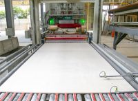 国产HT36000吨压机在蒙娜丽莎投入运行