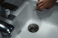 TOTO的浴室柜有多人性化？看评测你就知道了