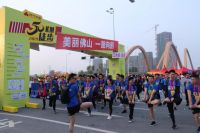 皇派门窗董事长朱福庆用脚步丈量世界