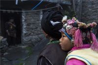 索菲亚关注千年羌绣文化 携手稀捍行动“绣出美好”生活