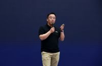 “新跨越 新起航”——2019萤石零售服务商大会在杭召开