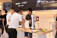 上市一周年|实力圈粉，顶固安全门锁用爱守护千万家庭