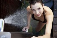 沐浴不再忽冷忽热，海信燃气热水器带来几乎零温差的恒温体验