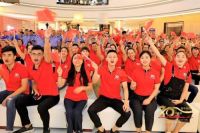 300家居人共同高歌，用热泪致敬70年华章