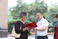 “尚海专列”黄浦区免费观光大巴首发仪式