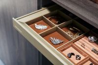 ​自从用上了悍高阿玛尼的衣柜五金，我后悔用晚了！