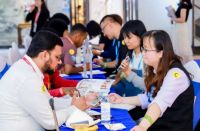 出口贸易受困，如何精准开拓国际客户？不看会哭！